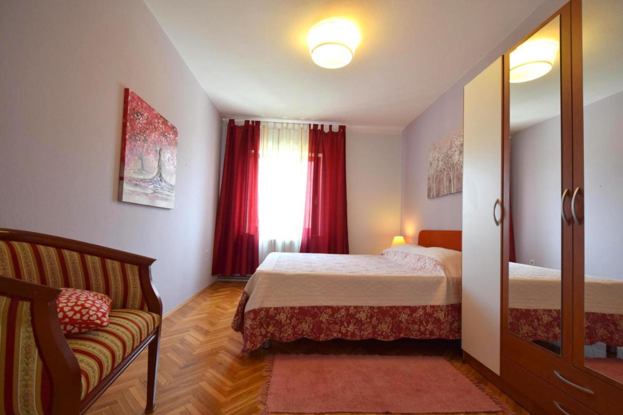 Apartment Mila Малинска Екстериор снимка