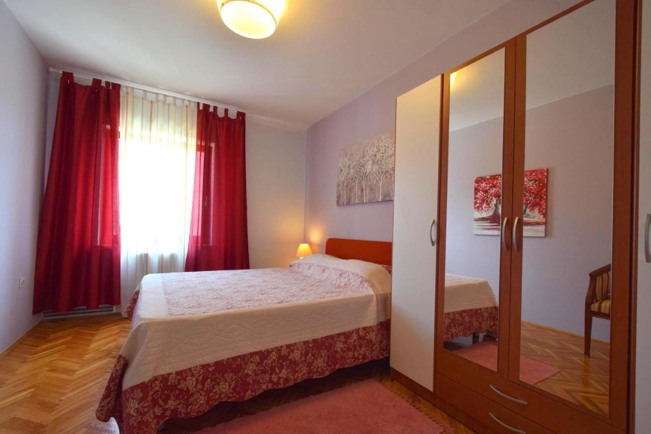 Apartment Mila Малинска Екстериор снимка